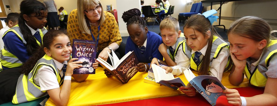 Young Readers Programme children with volunteer